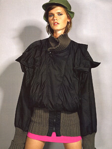 fc_MarieClaireUK-Dec2003_Jenny-Nielsen-03_phDavid-Oldham.jpg