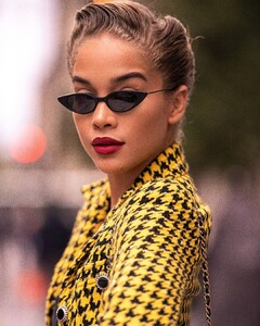 golden_barbie_70508331_129433878024132_798936030373165190_n.jpg