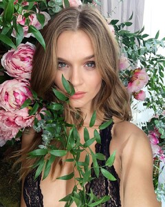 josephineskriver_70973296_1163231317397824_398245368954451972_n.jpg