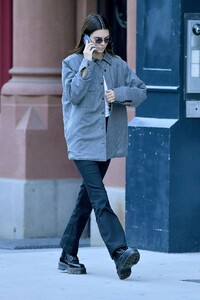 kendall-jenner-autumn-street-style-10-18-2019-1.jpg