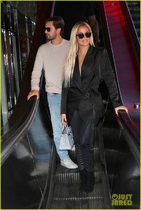 khloe-kardashian-scott-disick-meet-up-for-lunch-05.jpg