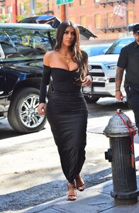 kim-kardashian-out-in-new-york-city-10-24-2019-9.jpg