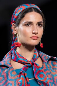 la-petite-robe-clp-rs20-6949.thumb.jpg.243ea10eeb2d8b349571456c4e9808a5.jpg