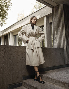 lemaire-collection-fallwinter-2019-2020-collection-for-women.thumb.jpeg.ccd0f3e2dd4f16dcb322729d6ff9654e.jpeg