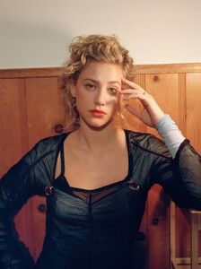 lili-reinhart-wonderland-magazine-autumn-2019-photos-8.jpg