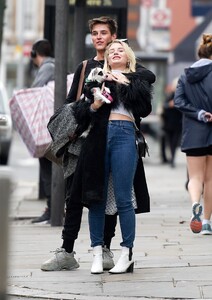lottie-moss-and-sam-prince-out-in-chelsea-10-10-2019-5.jpg