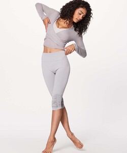 lululemon-heart-opener-knit-wrap-taryn-toomey-collection-faint-mauve-029963-163241.jpg