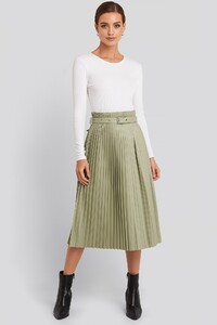 nakd_pleated_pu_belt_skirt_1018-003459-8812_01c.thumb.jpg.defcc4cd0a0d2bb181fb0b226f456e8e.jpg