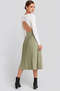 nakd_pleated_pu_belt_skirt_1018-003459-8812_04d.thumb.jpg.9bda53deefe0743caab931076debbffa.jpg