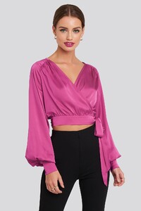 nakd_wrap_front_cropped_blouse_1018-003944-0015_03a.thumb.jpg.c2b5b5905c909390372f3b31987a59a4.jpg