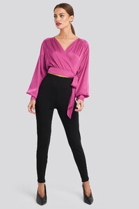 nakd_wrap_front_cropped_blouse_1018-003944-0015_04c.thumb.jpg.93307e9dcf4c8d5b75842d5c5ee617c0.jpg