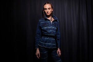 nicole-miller-bks-m-rs20-7162.thumb.jpg.8991475f1cb14e8ce5e1b94c2b6d0c3f.jpg