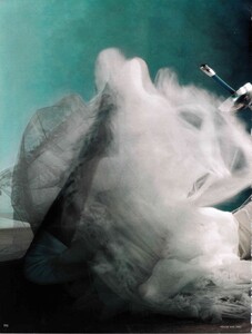 popp_VogueDE_2005-05_038.jpg