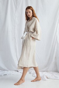 robe02_3_1200x.thumb.jpg.78c380eda1a43a51cfdc8968a43b67f0.jpg