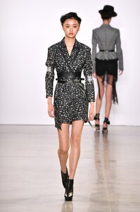 taoray-wang-rtw-spring-2020-032.thumb.jpg.60c4d7b5c0e09c213b5017ed1ccef631.jpg