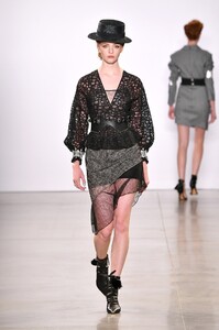 taoray-wang-rtw-spring-2020-033.thumb.jpg.fccb801b22c51945df6e5cbcbce35681.jpg