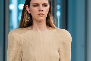 tibi-clp-rs20-4999.thumb.jpg.898bebf5f672a0352637d8bf3b41432b.jpg