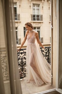 v-Gabriella2.thumb.jpg.73a56659f698a8fcf07e5143f2cf3fe9.jpg