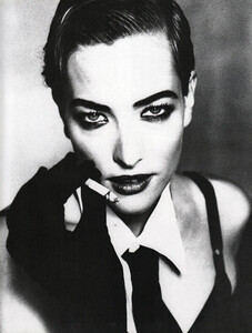 von_Unwerth_Vogue_Italia_January_1991_09.thumb.jpg.c5cfb7acaa410a5cd36ae4c74bf451a7.jpg