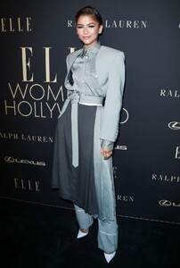 zendaya-elle-s-2019-women-in-hollywood-event-7.jpg