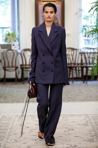 00016-Marina-Moscone-RTW-2020-Ready-To-Wear-Spring-2020.thumb.jpg.6daaf28856144d21a42084a6fcf8206a.jpg