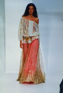 1001390837_valentino-ss-1999(8).thumb.jpg.c66e2b23a21026511a0b08c95684cabe.jpg
