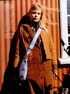 GB - Elle Girl (Fall 2001) - Polar Wears - 006.jpg