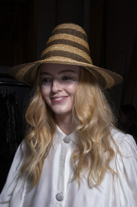 1032091781_CynthiaRowleySpring2020BackstageCNt5RFMwYgkx.thumb.jpg.0a5ebcdd6f643e9ab18686ed2c87d759.jpg