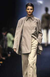 1039225478_Lanvin1993WomenRTW31.thumb.jpg.cf8e8a1a0c9563d4f6c0a0edaef2be63.jpg