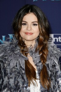        sel081119BZNimage128.jpg