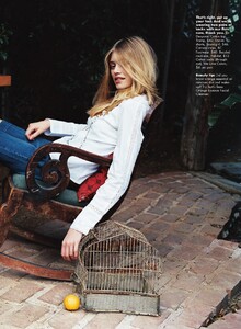 GB - Elle Girl (April 2006) - Sitting In A Tree - 002.jpg