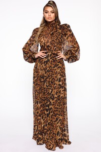 11-05-19_Studio_3_RM_RE_15-00-15_37__1824_Leopard_0563_JK.jpg