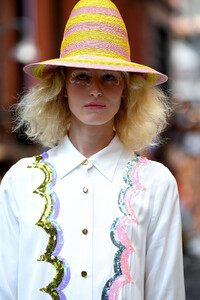 1101463430_CynthiaRowleyRunwaySeptember2019NewYorkfnk0uaNZngcx.thumb.jpg.bd6ab1805a0a8a3afc089d37ebeb3ca5.jpg