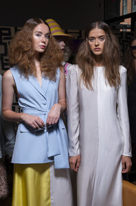 1108053108_CynthiaRowleySpring2020BackstageCOdflVtYa1ax(1).thumb.jpg.1f77ca2c6c9a12bc3a41151cb6abdaf6.jpg