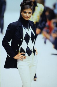 1130153348_helena(1).thumb.jpg.a196d064a9be7c1ee1b4e20a19ec56c9.jpg