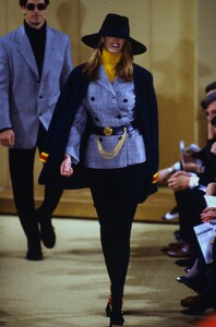 1142960080_elle-macpherson(15).thumb.jpg.07ce229ca5f9708ca49d4ec3d985f372.jpg