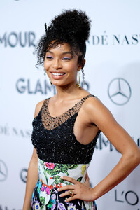 Yara+Shahidi+2019+Glamour+Women+Year+Awards+UE-RjUEtxtGx.jpg