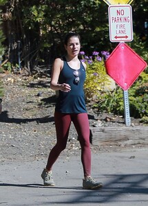        lea181119BZNimage105.jpg