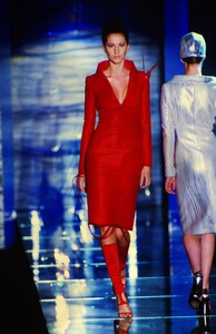 1209725852_versace-hc-fw-1998(14).thumb.jpg.5303c512b3420f71f120ddf2e67929a2.jpg