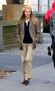       sey251119BZNimage1002.jpg
