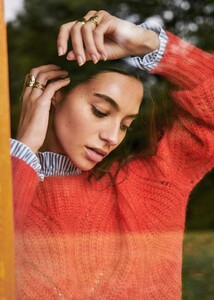 1287430914_GiseleJumperokbawydgz5tz45zfy0ifo.thumb.jpg.d477e4224e4d10d496f22a40f9b4f624.jpg