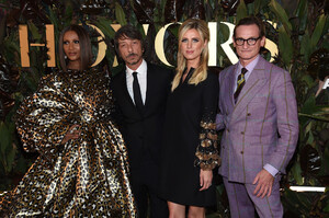Nicky+Hilton+2019+WWD+Honors+kBOs7BuIhl3x.jpg