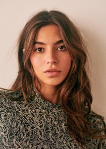 133654878_OdileDressbja7gyjymwjqjc7ccclwr.thumb.jpg.668f28cdf85f82cd572bbc1b377cc7ec.jpg
