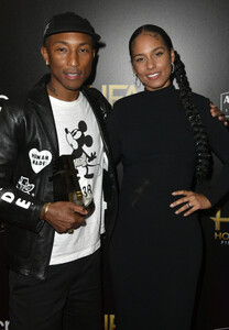 Alicia+Keys+23rd+Annual+Hollywood+Film+Awards+hW0flrArpRRx.jpg