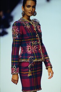 1366026560_oscar-de-la-renta-fw-1991(5).thumb.jpg.18ce6fcc59c2677b4e01e07c75efb80b.jpg