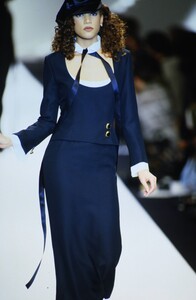 1372734391_dior-fw-1993(6).thumb.jpg.fd7dbcba3f6427a67472977920b77281.jpg