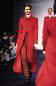1434384597_Lanvin1993WomenRTW79.thumb.jpg.0af25c5dd3cacc10d71b944abaf4b699.jpg