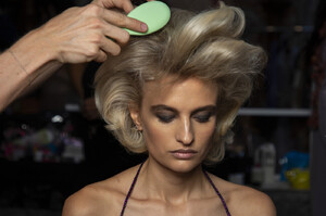 1440265927_LouDallasSpring2020BackstageEWROFutm2Dwx.thumb.jpg.4686c7b18516c53853c7301a8a4843e2.jpg