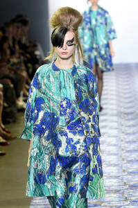 1455043369_LibertineRunwaySeptember2019NewYorkFashionJm9IvSxFGEix.thumb.jpg.1a2aa949e8a438e7814bb6cd6500d9ea.jpg