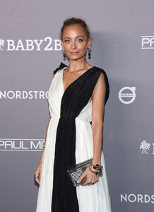 Nicole+Richie+2019+Baby2Baby+Gala+Presented+plgTq9aSKT2x.jpg